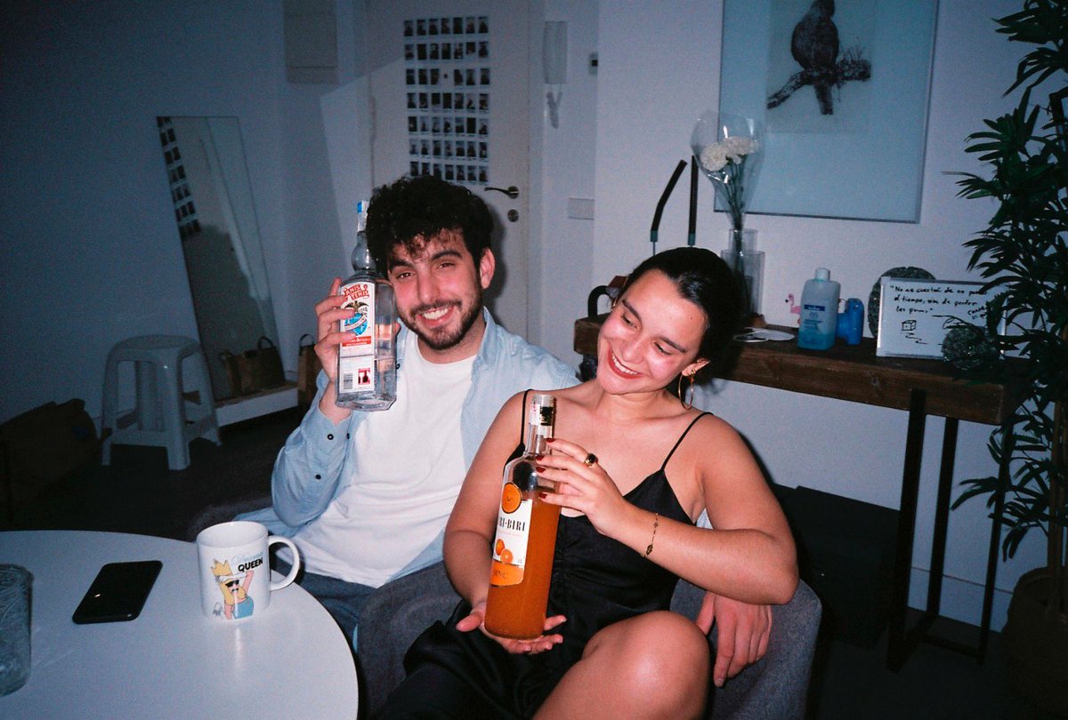 birissalla's tweet photo. Com el yin i el yang, com la Bella i la Bèstia, com el Sol, la Lluna i la Terra, com un peix i l'aigua. 
Què és el Biri Biri sense la Cassalla i viceversa? 🧡🤍 https://t.co/TGTqFlbNY8
