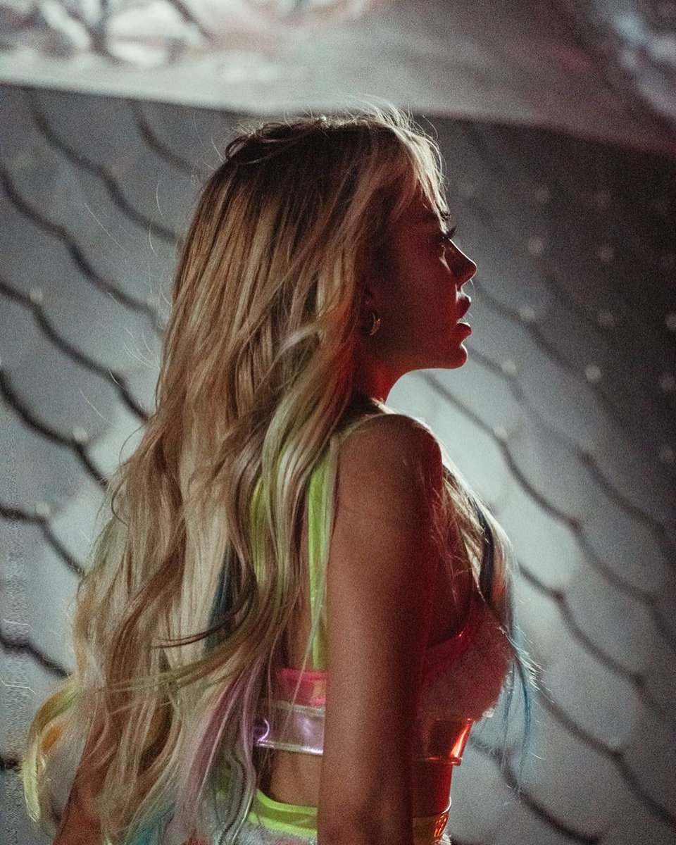 4 horas… 💞🛼🌙☀️💚 #MIA umusic.digital/dpmia