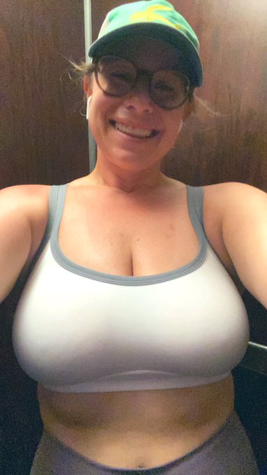 About to go run during a heat advisory! #wishmeluck https://t.co/36P4znjxlG<a href="/tag/wishmeluck"class="tags">#wishmeluck</a>