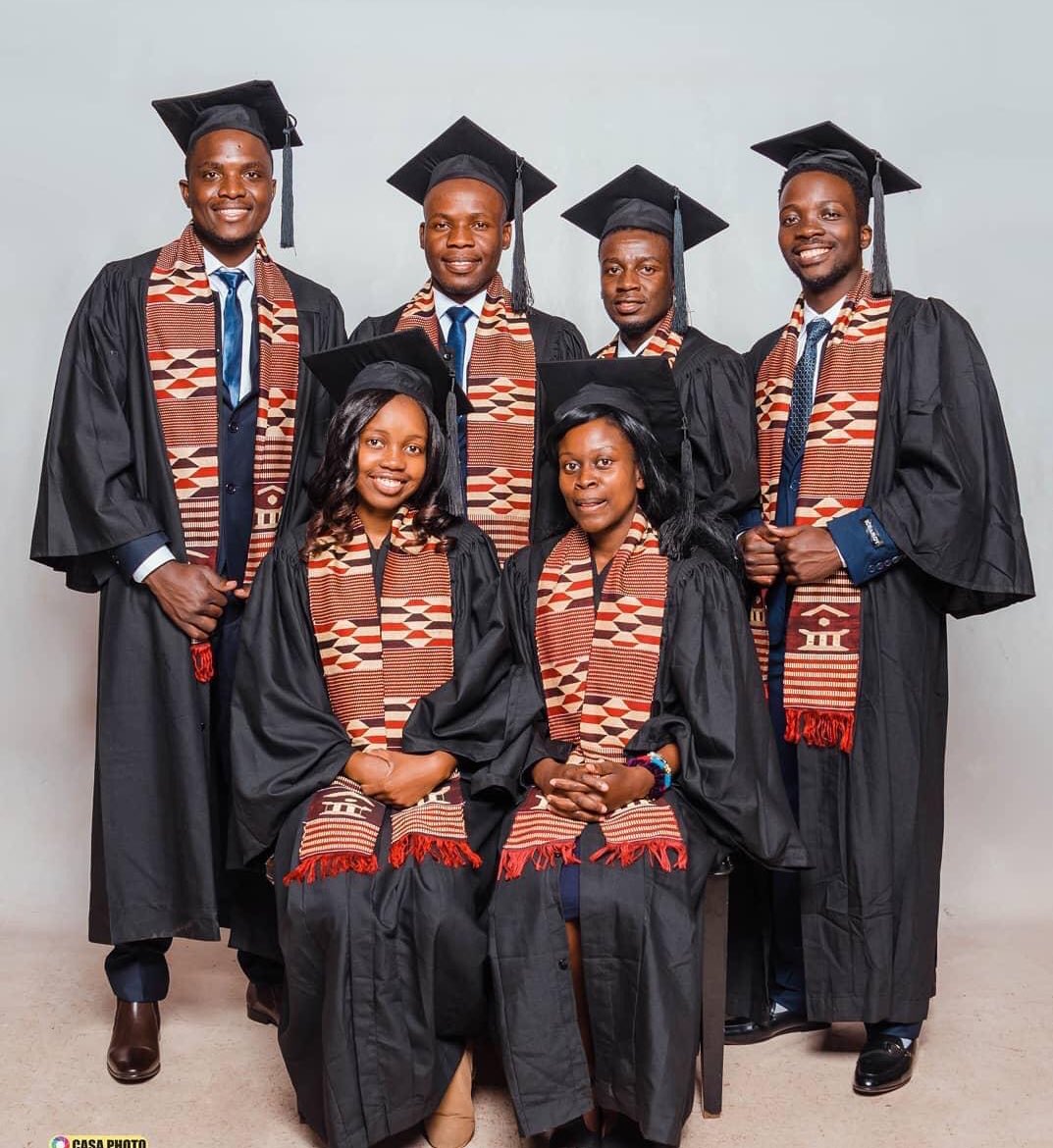 From Zimbabwe with ❤️. Fantastic to see Zimbabweans from our recently graduated Class of 2021 come together for this alumni photo! #Ashesi2021 #AshesiAlumni
