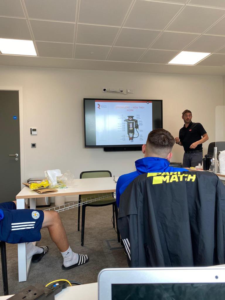 j__knowles's tweet photo. Irrigation training for some of our sports turf and greenkeeping apprentices in the LCFC Sports Turf Academy today. Big thanks to @ReesinkTurfcare @petenewton29 for putting them through their paces😎 https://t.co/0wsbIi25OT