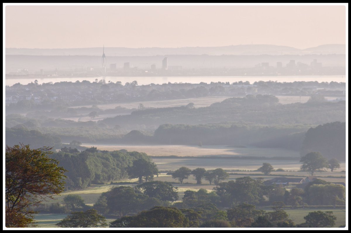 Looking down over Ashey and onto Portsmouth in the distance.
#iow #iowshots #isleofwight #islandviews