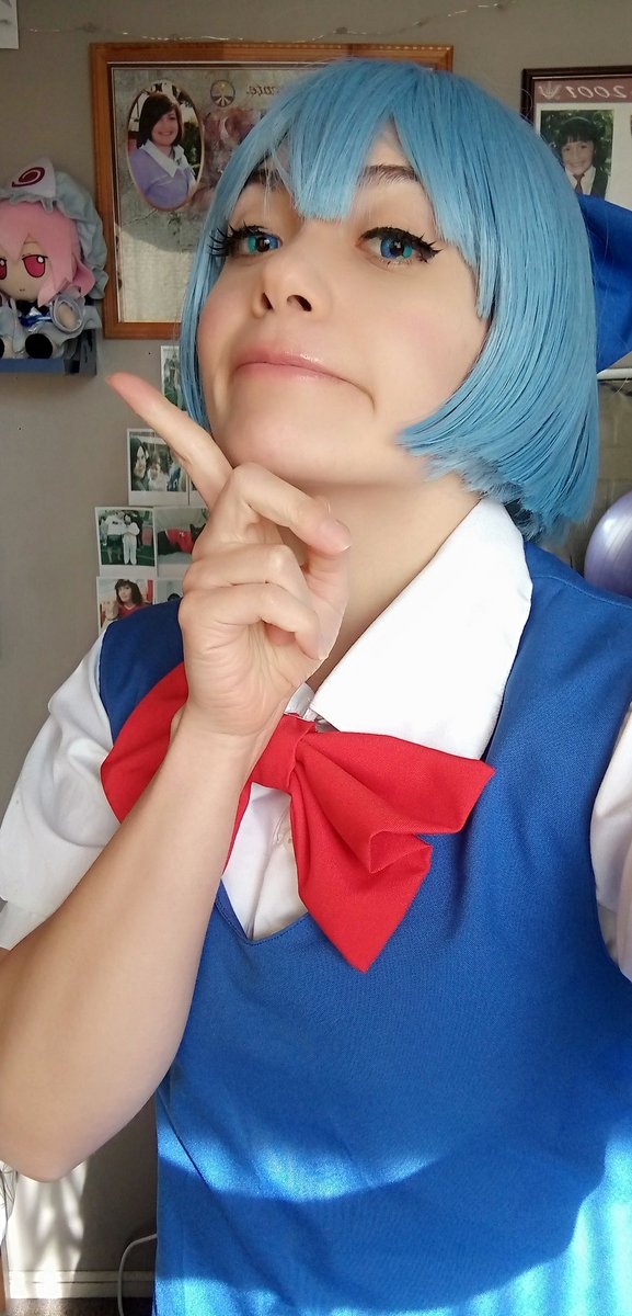 Yuyukonii's tweet photo. La wig 🥺
.
#TouhouGirl #TouhouProyect #東方Project #Touhou #TouhouCosplay #Cosplay #ChileanCosplayer #Cosplayer #Gensokyo #TouhouCirno #AnimeGameCharacter #RPG #ScarletDevil #AnimeGirl #Youkai #HadadeHielo #Ice #Youkai #Cute #Hada #Cirno #チルノ #Chiruno #Baka #BakaCirno https://t.co/90rsOK54tD
