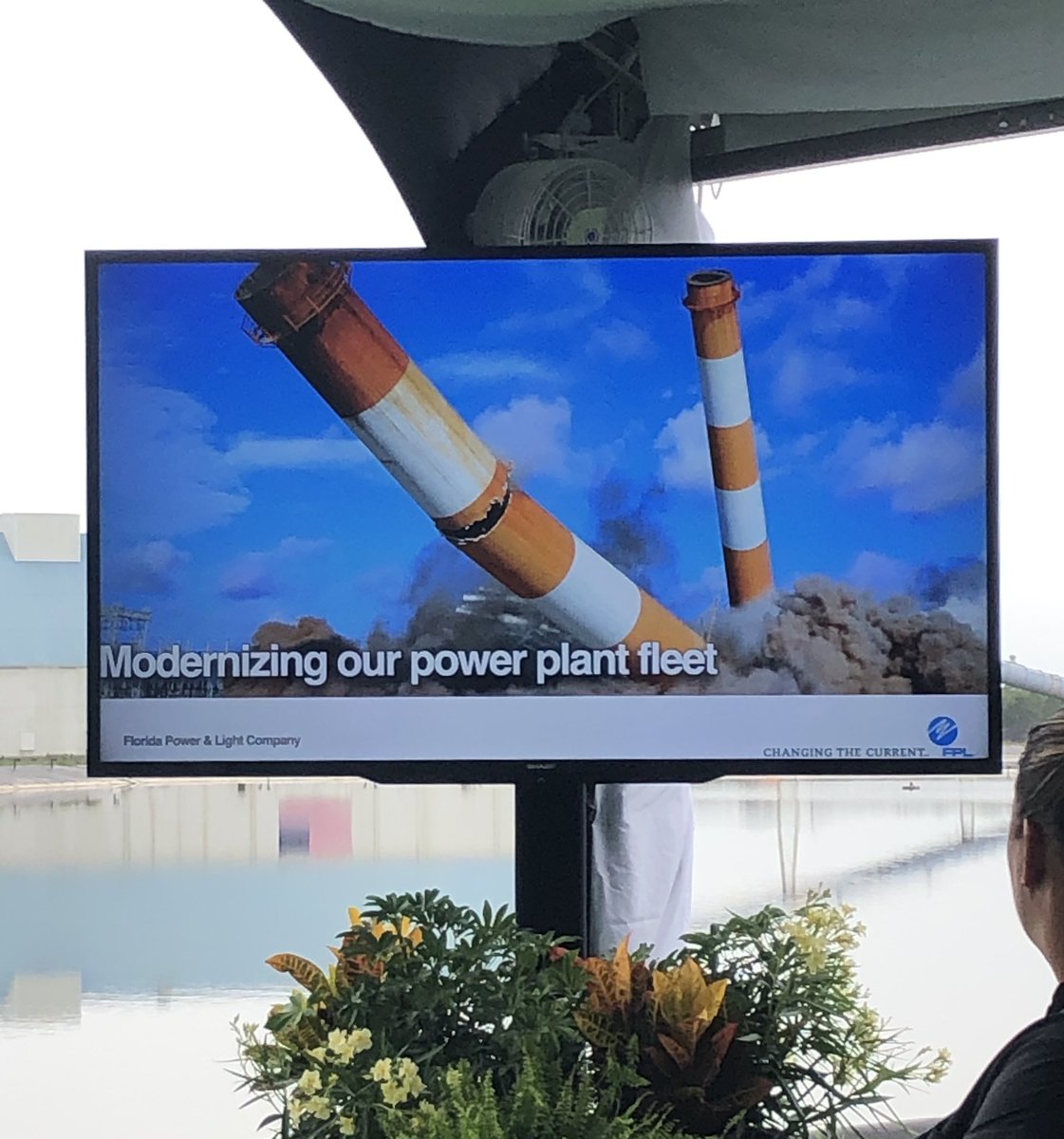 bgcmartincounty's tweet photo. Yesterday, #BGCMC member Emma rocked the stage with the National Anthem just before the #Florida said BYE to the last coal fire power plant in the state! Huge strides for Clean Energy & our environment thanks to @insideFPL. 💙🇺🇸 https://t.co/H4Kq9oAluF