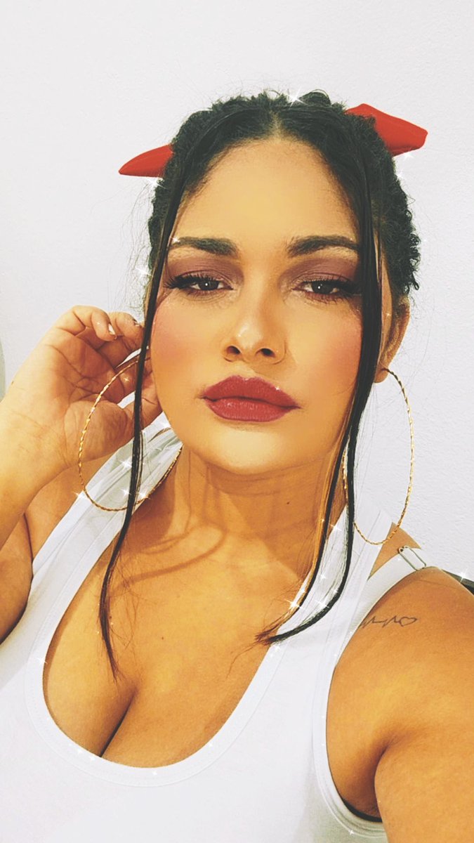 A melhor maquiagem ,sorriso no rosto.â€ïž #makeup #makeupartistvegas #makemoneyonline #maquiagem #modelo https://t.co/FaHv9zSKGW