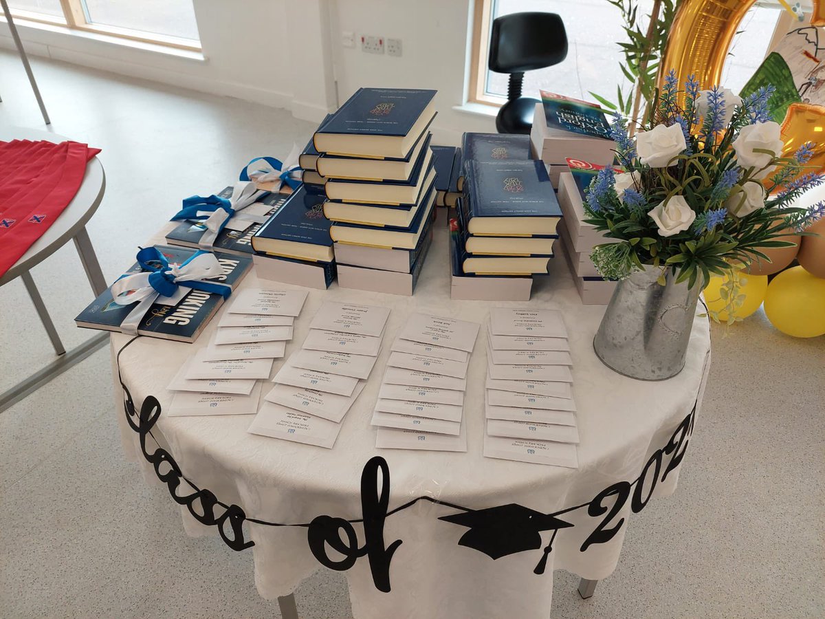 CWLIvritKodesh's tweet photo. Thank you to Anita and Adam Berkley for the kind and generous donation, in memory of their Grandparents, towards the beautiful Siddurim and dictionaries, for the @P7Calderwood leavers gifts. https://t.co/IXQs7sXFCF