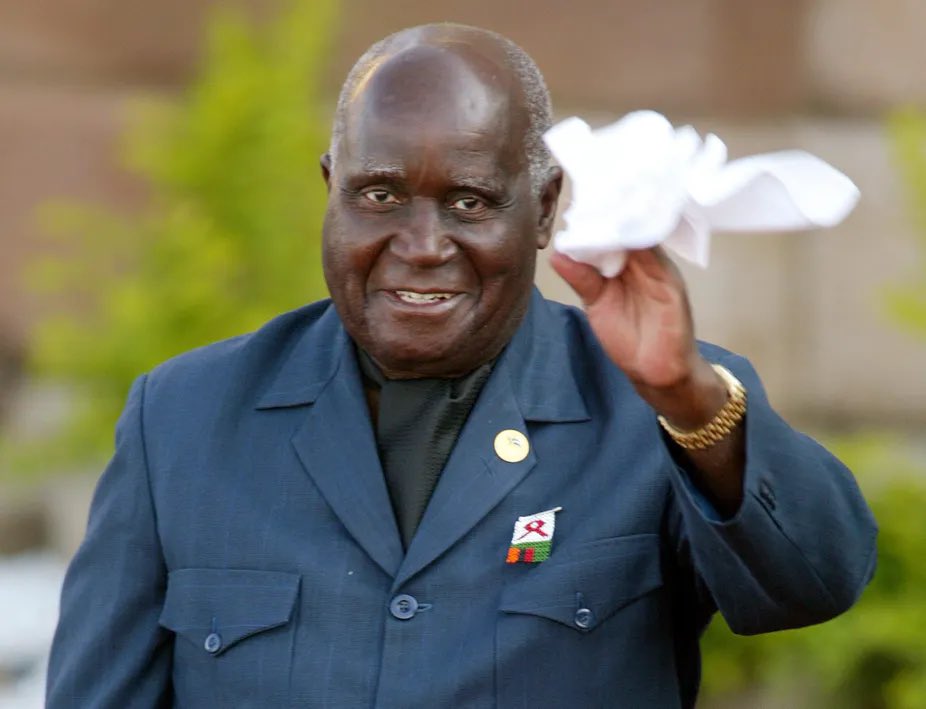 I have learnt of the demise of Dr. Kenneth Kaunda the founding father of the Republic of 🇿🇲Zambia, a great statesman, and African leader.