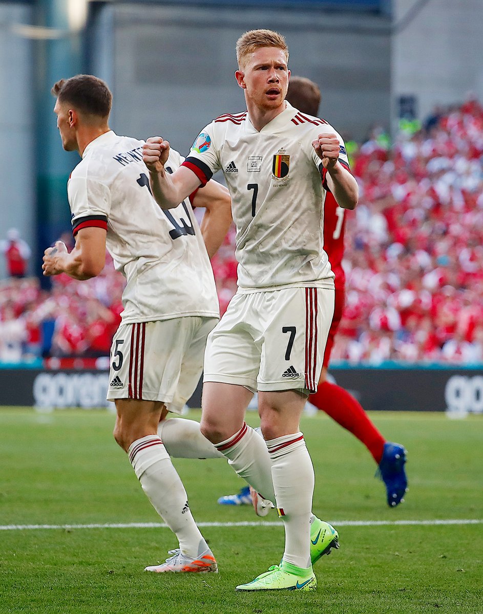 brfootball's tweet photo. WHAT. A. GOAL. KEVIN. DE. BRUYNE 🚀 https://t.co/UTFTmEEZcT