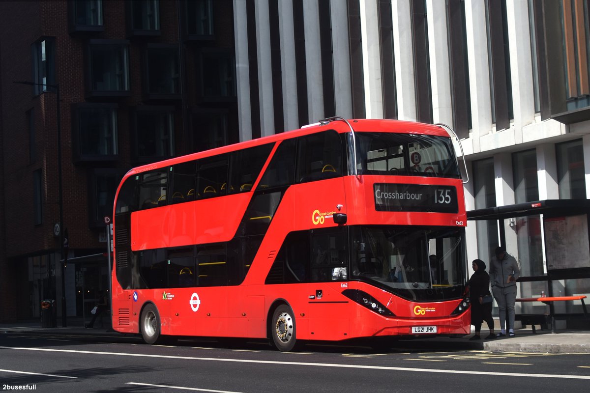 2busesfull tweet media
