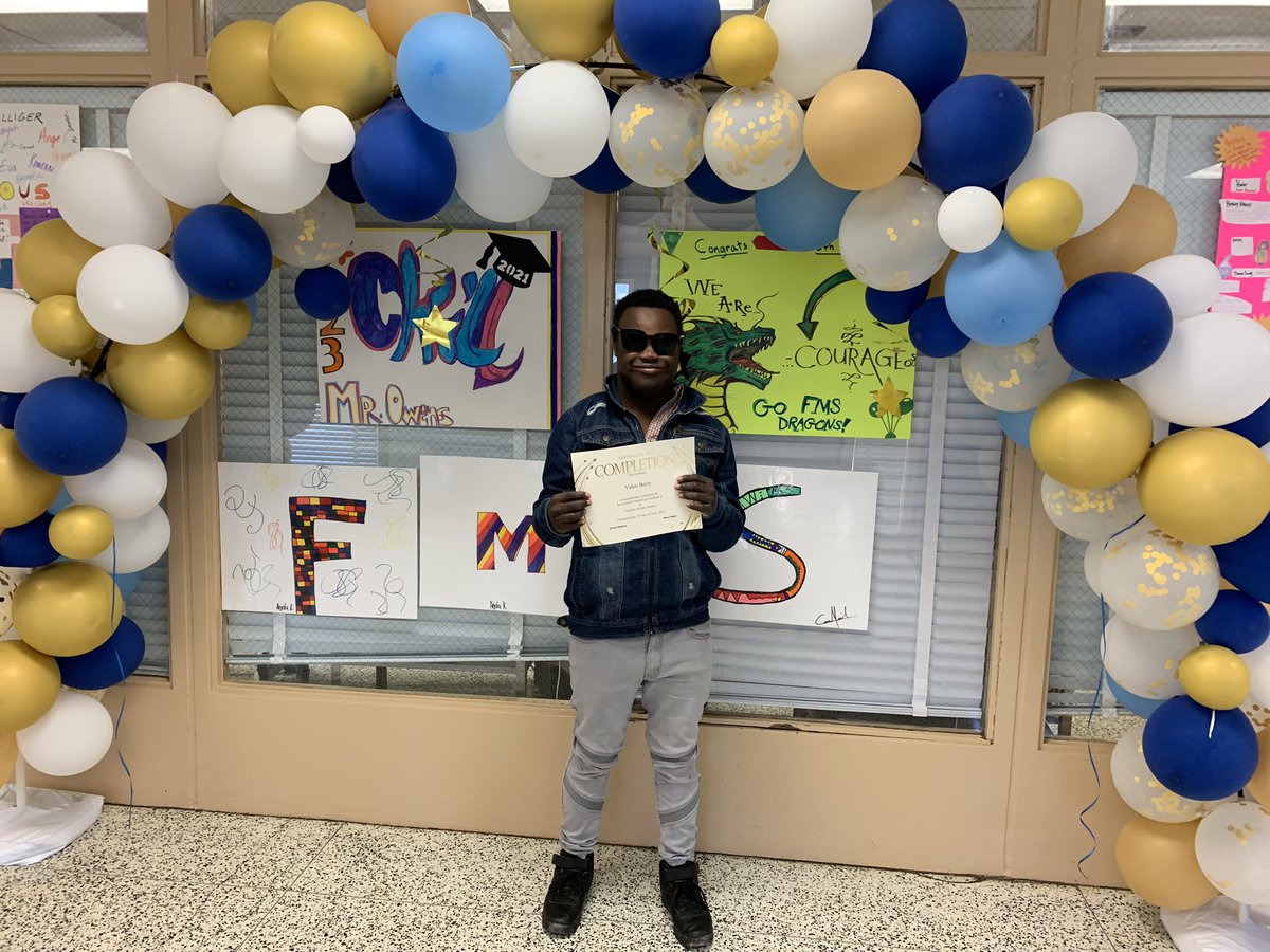 missmollyking's tweet photo. Proud is an understatement!! They did it!! Congratulations to our 8th graders who have worked so incredibly hard this year despite all of the challenges. We are so unbelievably proud of you. We will miss seeing your smiles next year. 🎉🎓💙✏️ @FMSDragonsPTA @FMS_BCPS @nmilak_bcps https://t.co/m8JP6RahaA