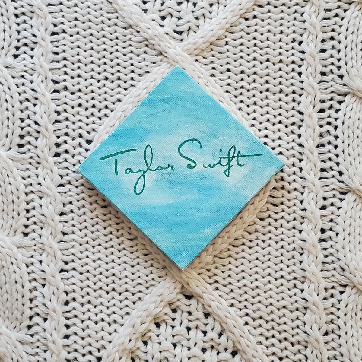 SaffHalfDesigns's tweet photo. https://t.co/sl235AWCY8 https://t.co/UD3wlme50k