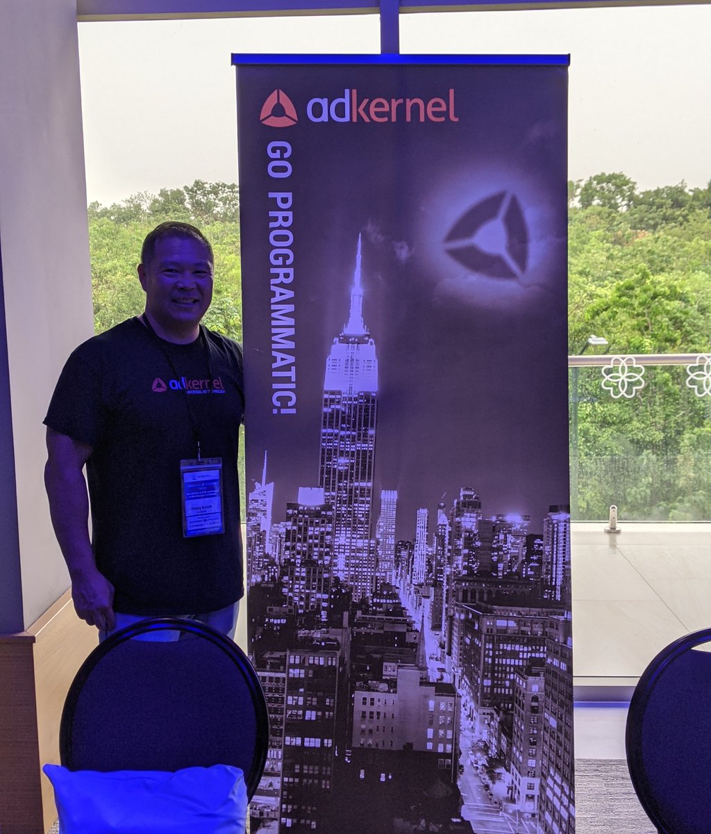 adkernel's tweet image. At the ClickBid Tulum Meet Market Brunch, chatting up Nigel, CEO from DIgiWorld Partners. Let&apos;s build some traffic! #digitalmarketing #affiliatemarketing @tkuoch