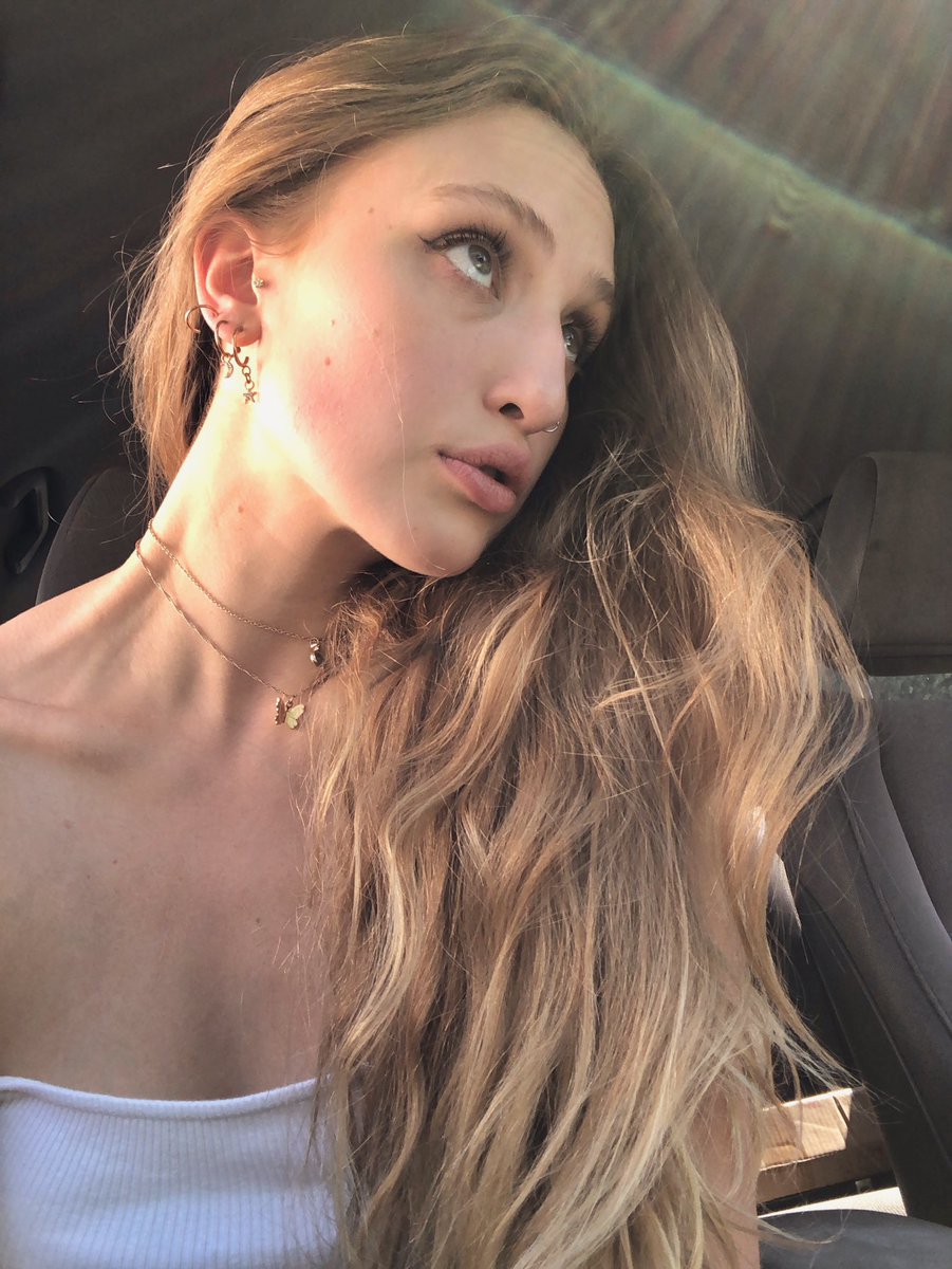 disc0d0ll_'s tweet photo. Morning <3 https://t.co/8Jgmp6DGUz