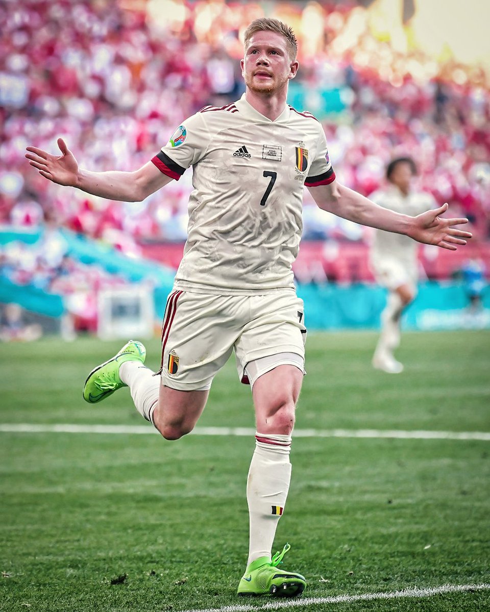 brfootball's tweet photo. HT: Denmark 1-0 Belgium
Belgium bring on Kevin De Bruyne.
54’: De Bruyne assist
70’: De Bruyne goal
FT: Denmark 1-2 Belgium
Changed the game and sent Belgium into the Last 16 💥 https://t.co/J0OJdn4FWr