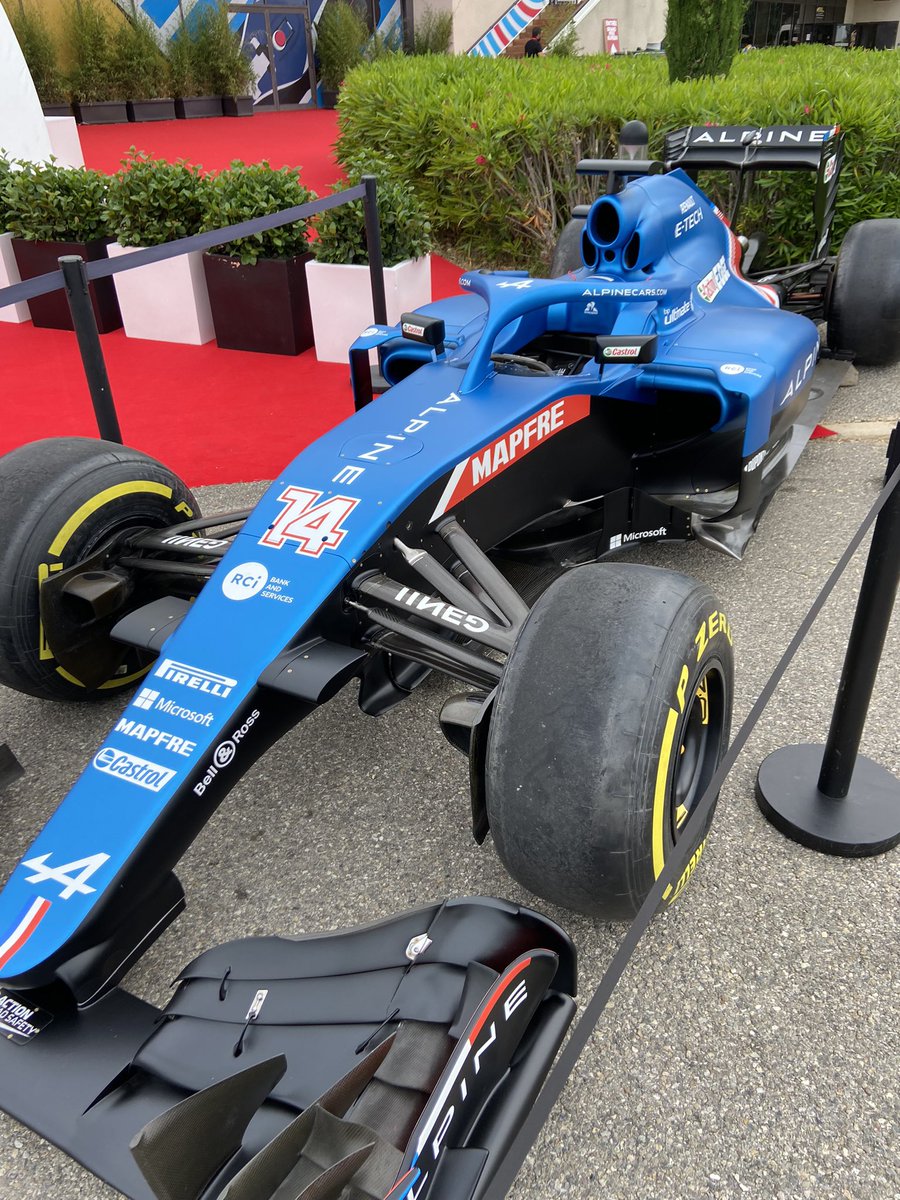 corentin_sgi's tweet image. Le @PoleMerMed était présent aujourd’hui au circuit @PaulRicardTrack dans le cadre de l’événement « Smart &amp;amp; sustainable mobility » #hydrogen #ZeroEmissions #Greenship #Greenport