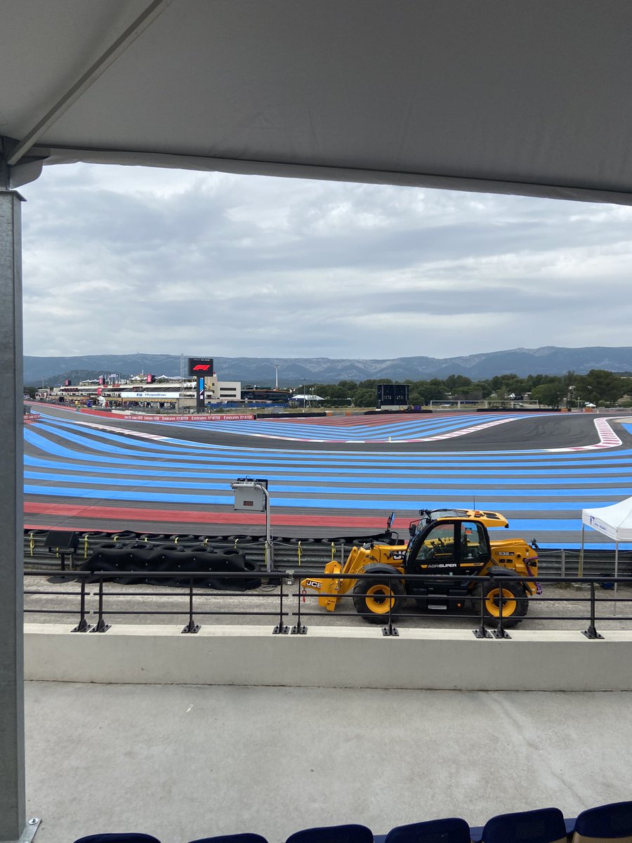 corentin_sgi's tweet image. Le @PoleMerMed était présent aujourd’hui au circuit @PaulRicardTrack dans le cadre de l’événement « Smart &amp;amp; sustainable mobility » #hydrogen #ZeroEmissions #Greenship #Greenport