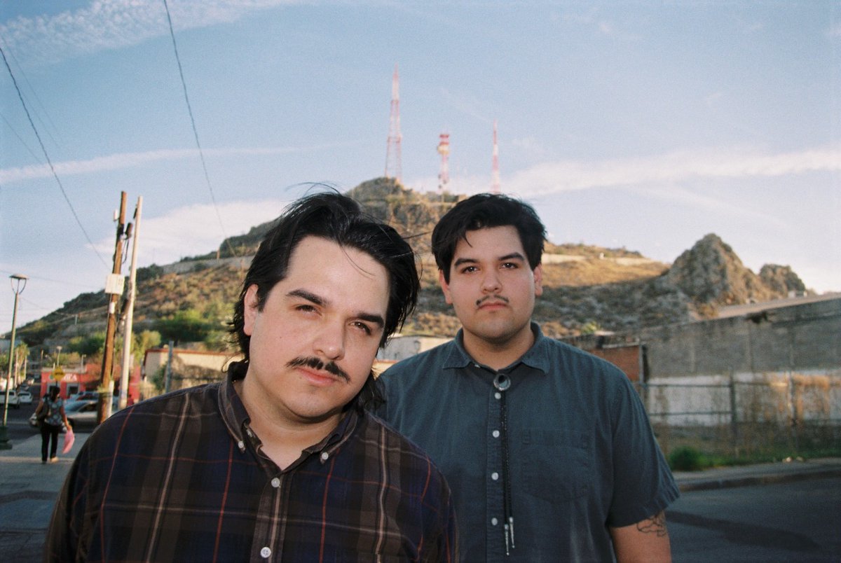 airelibre_fm's tweet photo. Mañana 18 de junio, los @SgtPapers estrenan un split con el sello #DevilInTheWoods, PERO hoy a las 6 PM lo pueden escuchar en exclusiva con @salvenseustedes y @vicdel. No se pierdan la premiere con entrevista en #LaRadioDeLaCDMX https://t.co/RW4WwOe2Dg