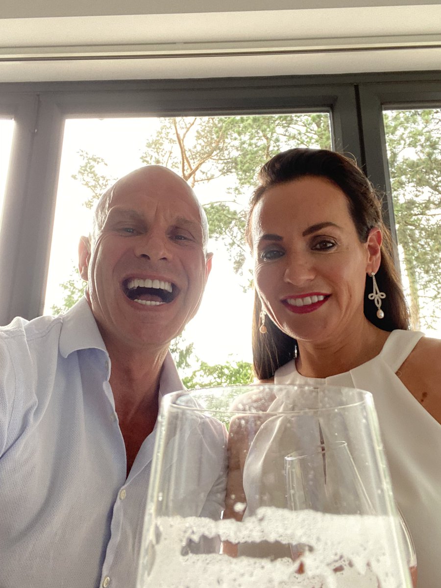 McAlisterFamLaw's tweet image. Tonight’s @MLAwards are underway and we’re glammed up. Good luck to our wonderful teams in @Beyond__Group, @BeyondCorpLaw and @McAlisterFamLaw who are all up for an award 🤞 #MLA2021 #glamour #teamwork