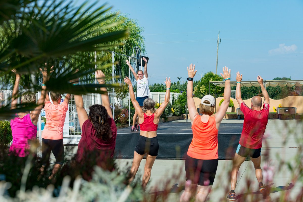 Us manteniu en forma fins i tot durant les #vacances? Al #campingamfora us ho posem fàcil: aquagym, surf, canoa/caiac, tennis, bicicletes, equitació, circuit d'aventura, tornejos d'esport en equip... Què triareu? 🏄🎾🏇 bit.ly/3vyCZIg #amfora21 #camping #campingsGirona