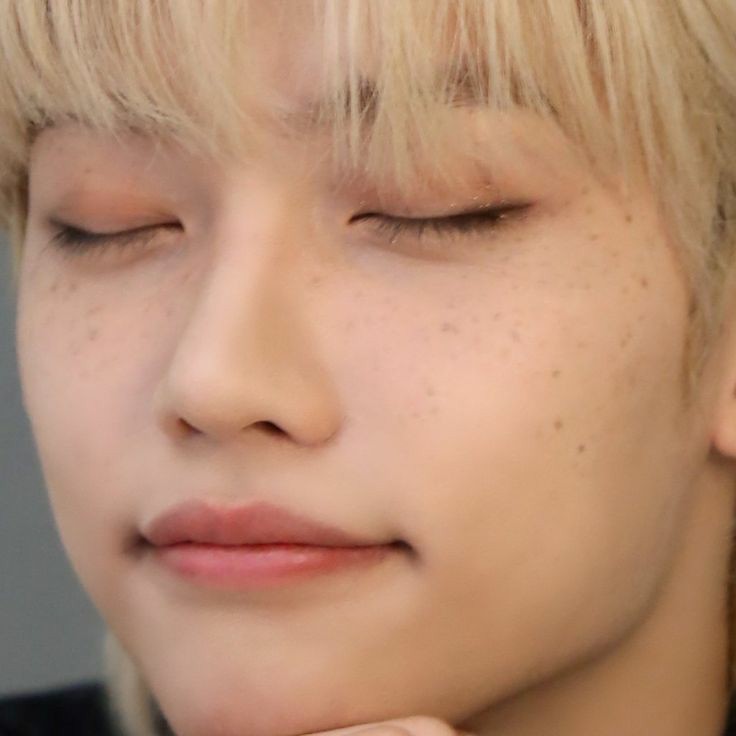 yenluvskz's tweet photo. 〝`🐥.° You are perfect
 - te amo mucho lixie <33
SONGS FOR FELIX
#RecommendationsToFelix 
#Felix #필릭스버블 #이용복 #필릭스 https://t.co/NW8sAffFfh