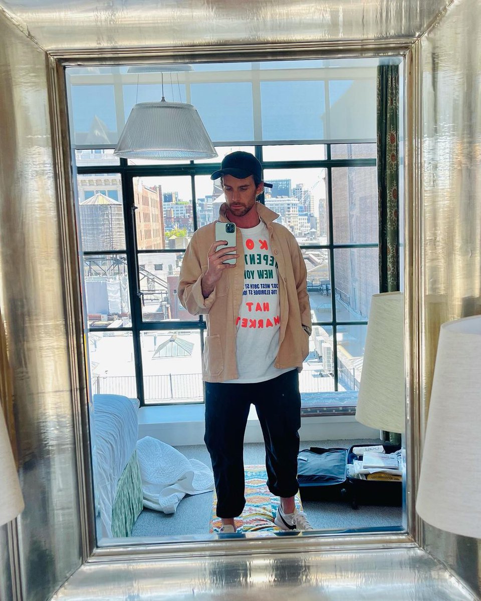 starfishsource's tweet image. he knows who's the boss... and he knows it's him