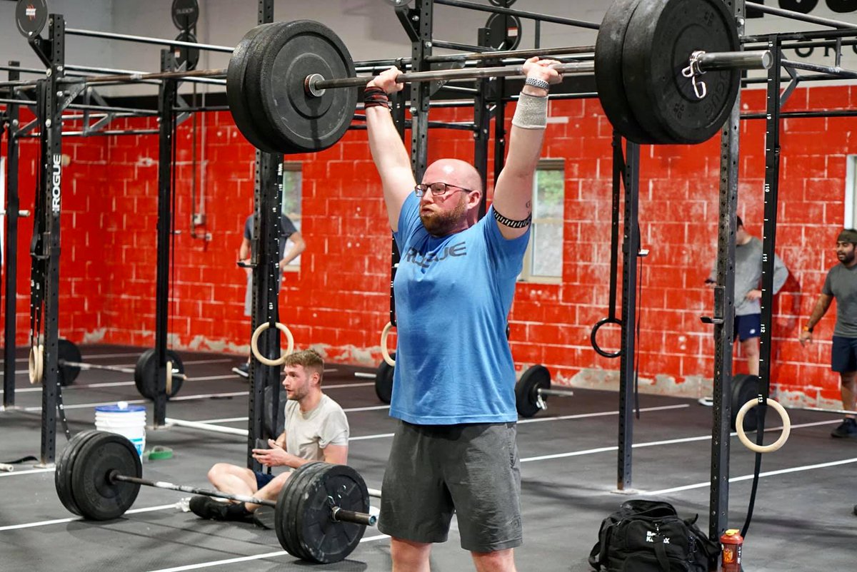 Alex looking strong as he works through a clean &amp; jerk! 

#throwback #press #overhead #strong #olympiclifting #clean #jerk #crossfit #fitness #primalathletics #crossfitnashua #betterthanyesterday #workout #thursday #lockout #throwbackthursday #hwpo @who_alexjones  📸: @1raptor2