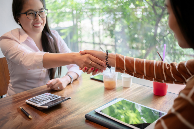 petrahailu's tweet photo. Less than 3% of female founders receive venture capital funding, despite 63% of startups being founded by women. How can #AI help to transform these gender injustices? @XiaoJeanChen shares insights via @BRINKNewsNow. #FutureofWork https://t.co/2y6ePn4Bjq https://t.co/3j0Le46mSo