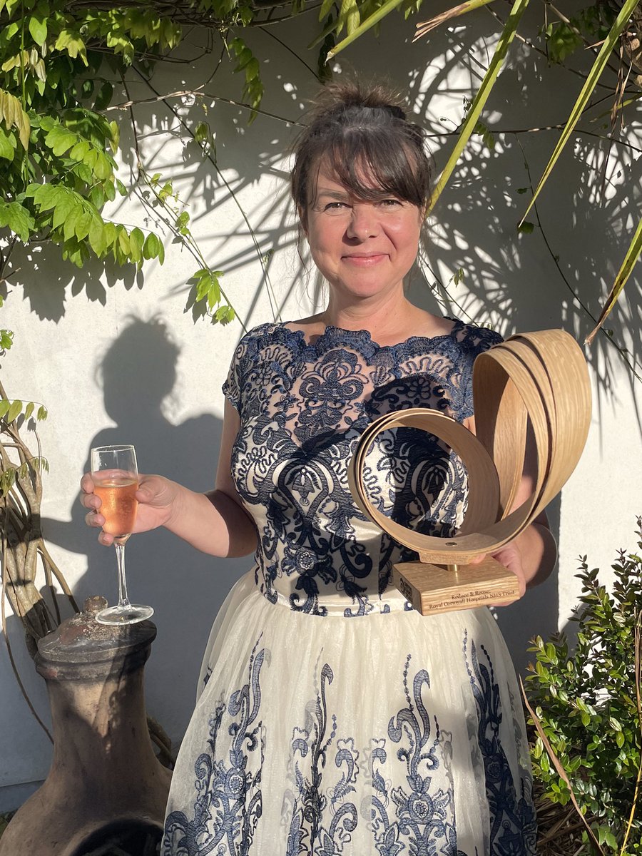 🌎🏆Congratulations to our AWARD WINNING Sustainability Champion <a href="/Rozdavies3/">Rozdavies</a> Winner of the Reduce and Reuse Category <a href="/sascampaigns/">Surfers Against Sewage</a> 🏆🌎