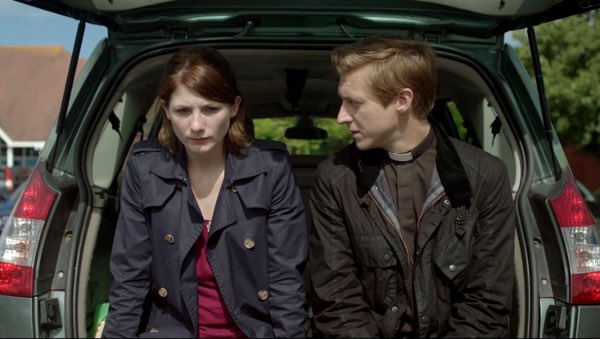 Happy birthday to jodie whittaker and arthur darvill, another birthday sharing legends 