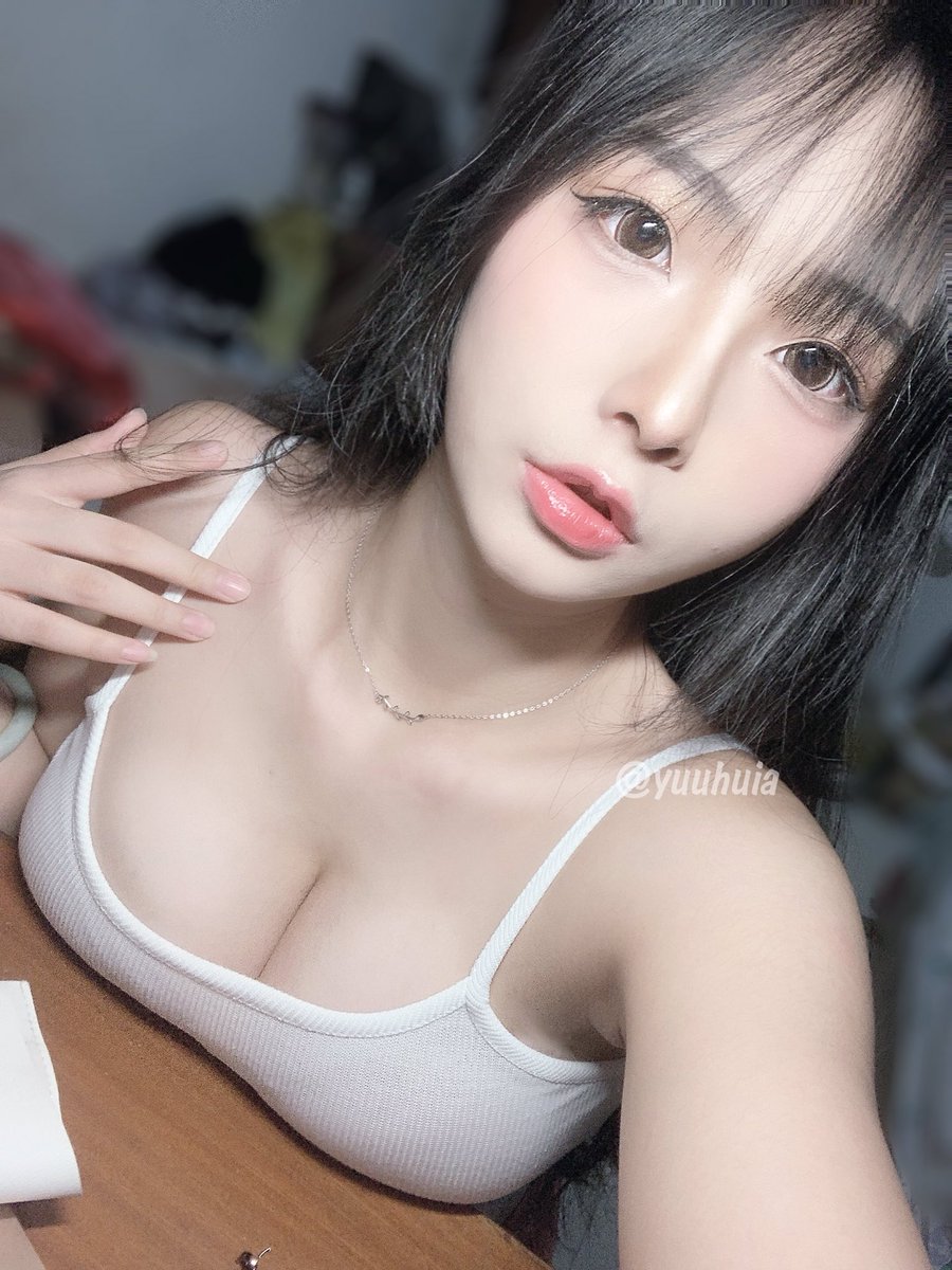 把乃子放在桌子上歇一歇(›´ω`‹ ) https://t.co/q9mdr0GjOQ