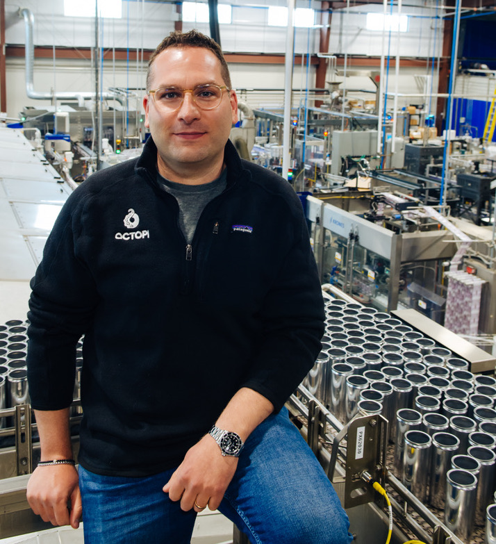 packagingworld's tweet photo. Beverage #copacker @octopibrew invests in KHS canning equipment to meet surge in demand for #aluminumpackaging. Read: https://t.co/yui5XeE92h | #contractpackaging | #packaging https://t.co/NWsHsXlyHh