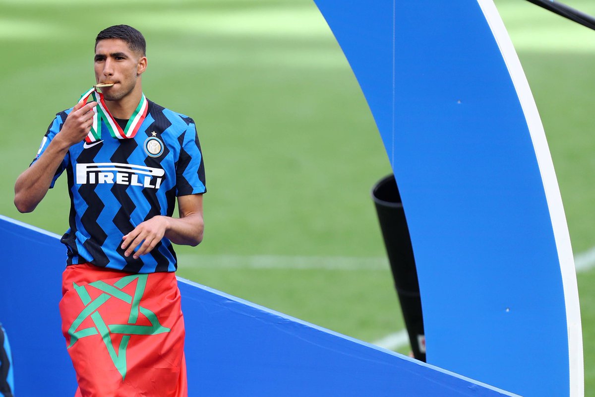 ParisiensThe's tweet photo. Hearing #Inter would be close to accepting #PSG's offer for #Hakimi the offer is 70 million euros and would include a contract of 5 for the Moroccan player

Inter have reportedly launched negotiations to sign Denzel Dumfries to go the other way. I

🔜

Sources tell ESPN. https://t.co/VtMc9fytc5