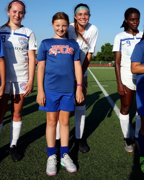 TayThibodeau's tweet photo. The young girls got to walk out with us last night, one of my favorite things ever!! #WPSL #TexasSpurs https://t.co/WE9xRhQzFs