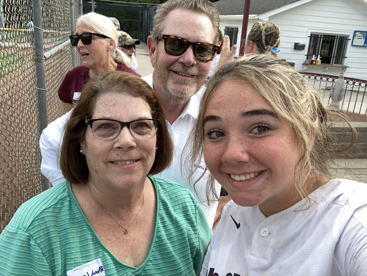 cudwntwn's tweet photo. Grandparent’s Day @DowlingSoftball. Go #15 Alayna Ballard. Little sis Aislyn sang National Anthem! https://t.co/N76gv8OdZe