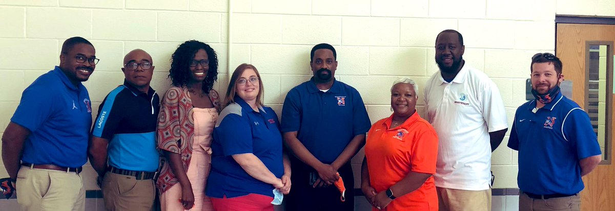HorizonRNE's tweet photo. Team RNE:Thank you R2 for an energizing and reflective end of year celebration. We finished what we started. #PathtoPremier @RichlandTwo @RNECavaliers @DrBaronDavis @mark1_sims @Sabrina_suber @MFrank1908 @R2Magnets https://t.co/iLiVRsFoWG