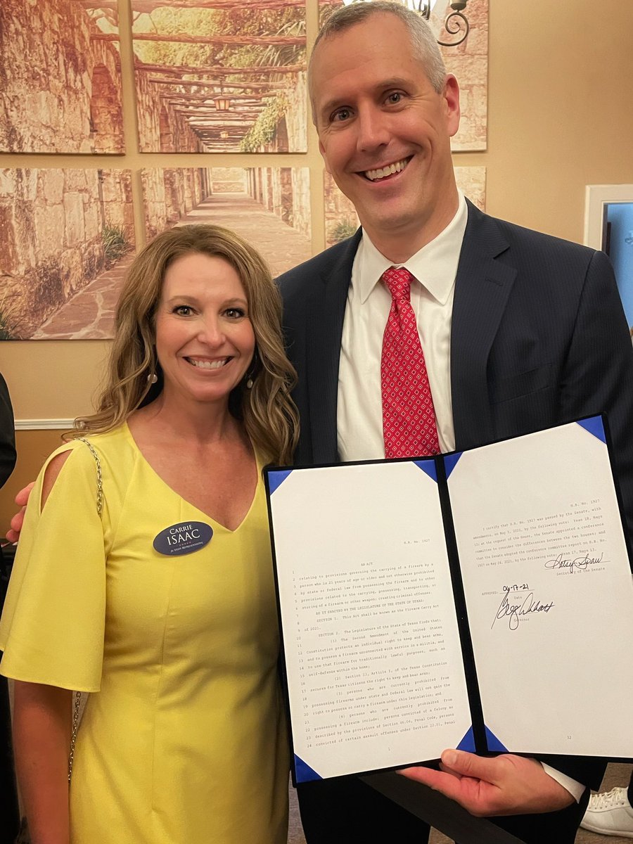 CarrieIsaac's tweet photo. It was a great day at #TheAlamo witnessing @GovAbbott sign 6 #2A bills into law today! HB 957, HB 1500, HB 1927, SB 19, SB 20 & SB 550 are now Texas law. #MakeAmericaLikeTexas https://t.co/KkUH10tSOC
