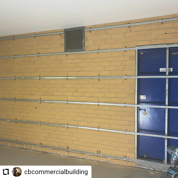 STUDCOBLDG's tweet image. It’s great to see Studco products playing a part in transforming office spaces into modern interiors. Nice one CB Commercial Building! 

#Studco #FurringChannel #SteelStud #StudcoTough #Design #Build #Construction #SteelFrame #SteelStud #Modern #InteriorDesign
