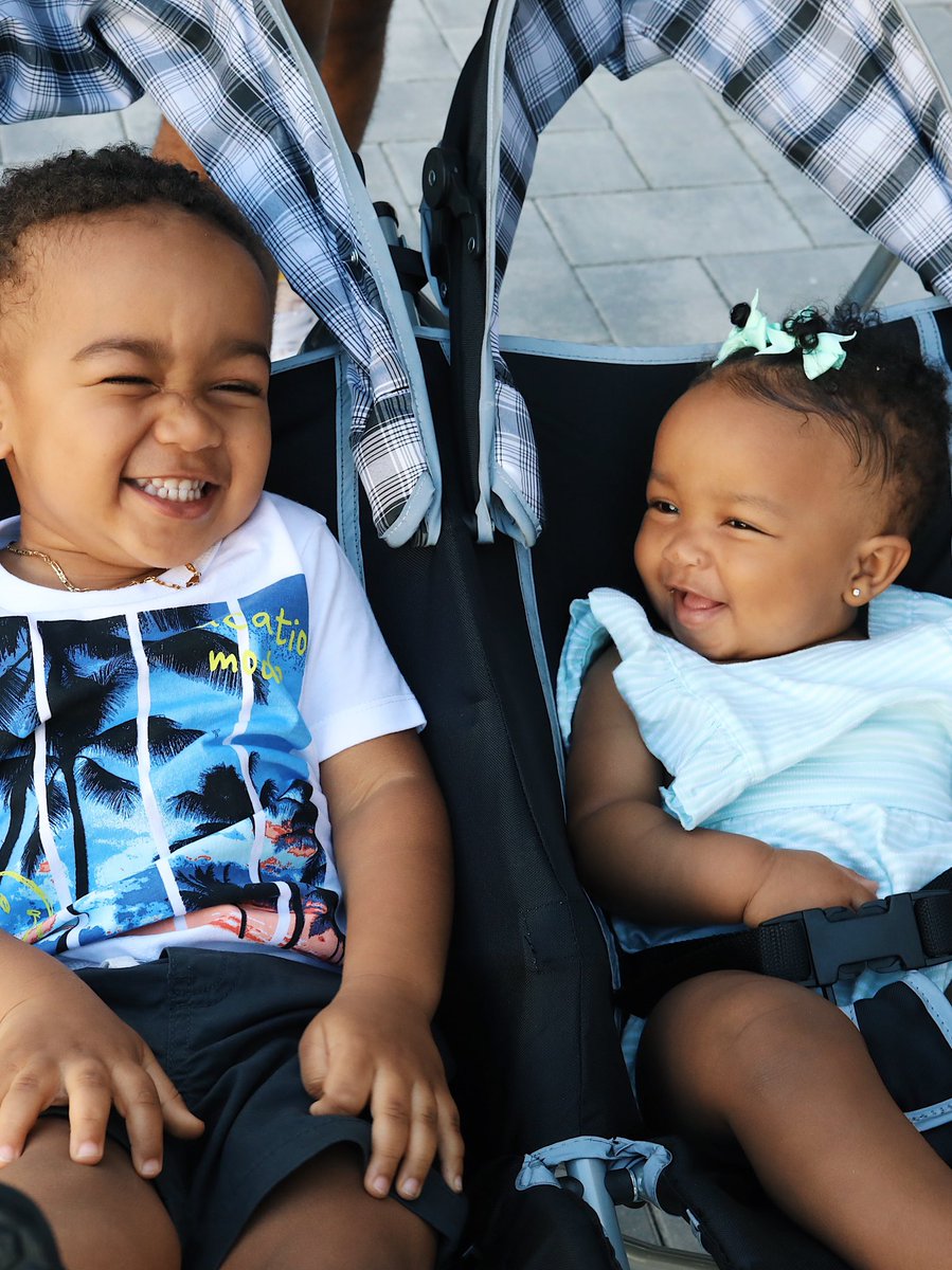 jaylabrenae's tweet photo. The way these two instantly loved each other it’s like they were best friends in a past life who found each other as siblings😭 https://t.co/uUcxAIA2Cr