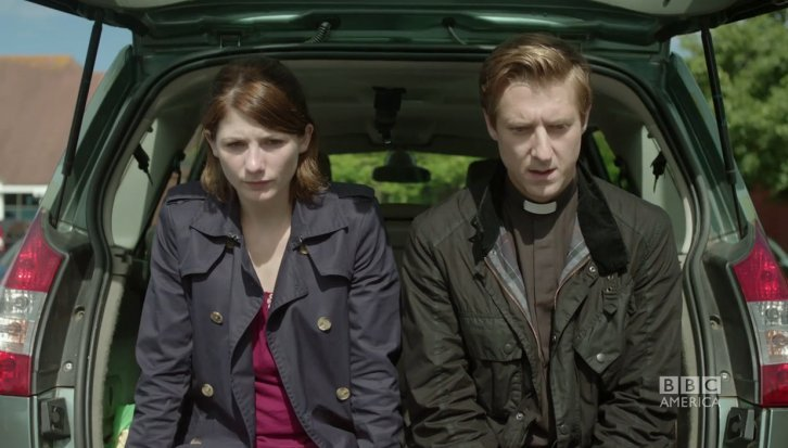 Happy Birthday to Arthur Darvill and Jodie Whittaker, birthday sharing priest and sad mum combo 