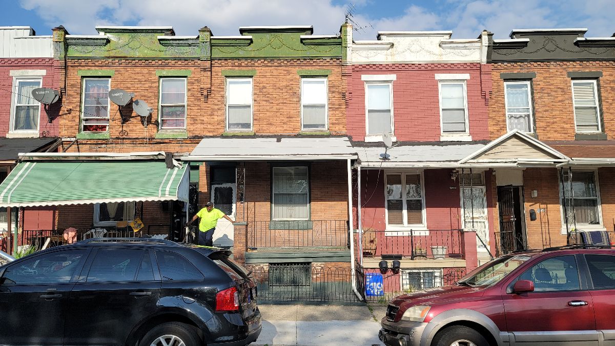 267888PAID's tweet photo. 🏡 Large West Philly Row - Last Chance >> New Price! - https://t.co/hfpZqHePph https://t.co/deLgOSdqQK