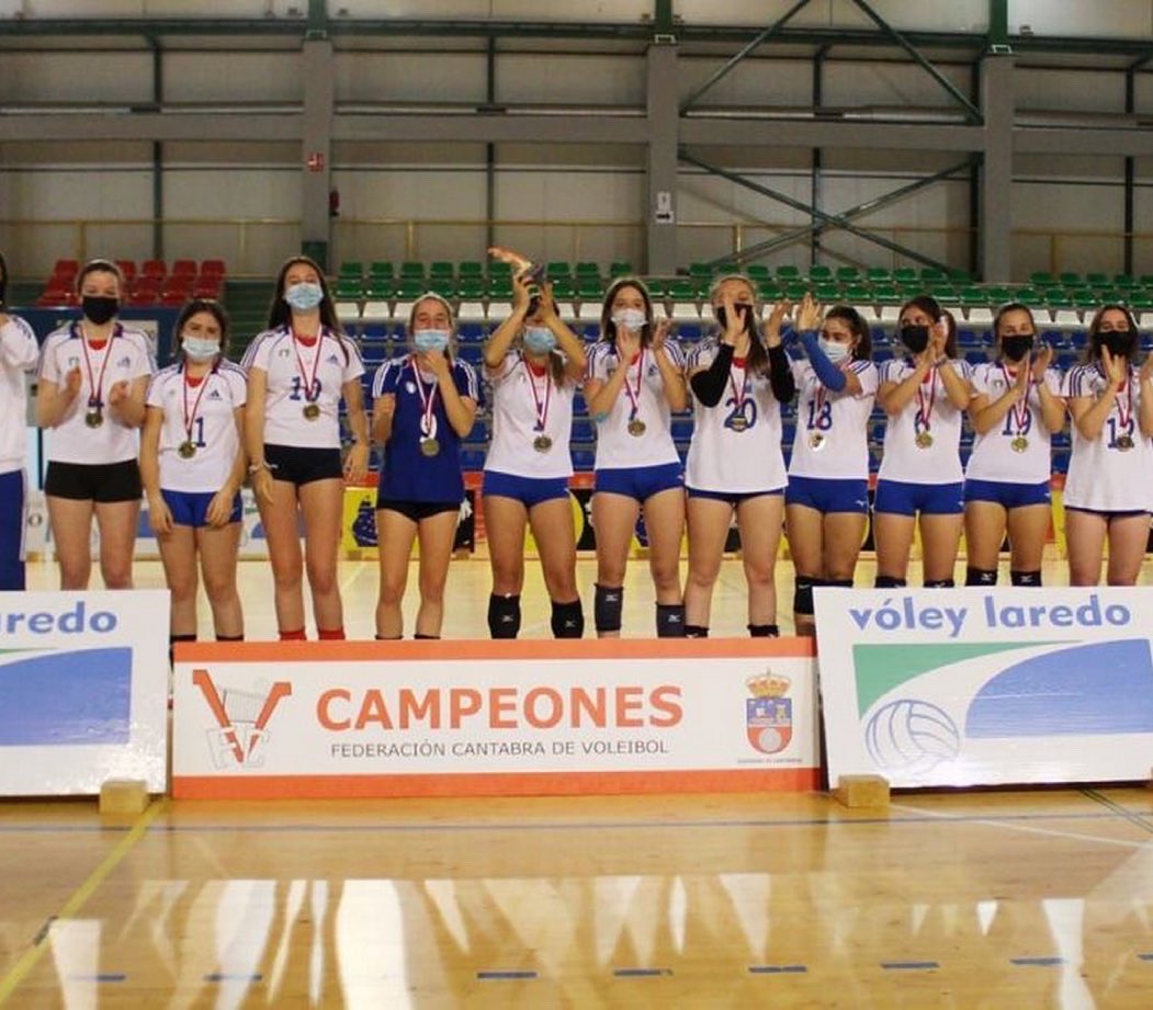 cevbcf2021's tweet photo. ¡Últimos equipos! 
De Castilla la Mancha 
1ª Foto: CV Iniesta #cvoleiboliniesta 
2ª Foto: CV Ciudad de Hellín @cvciudadhellin 
De Cantabria:
3ª Foto: CV Laredo #cvlaredo 
¡Mucha suerte chicas! 💪🏼
#JugamosPorLaIgualdad #cevbcf2021 @RFEVB @fvbpa https://t.co/dWciHXwyWJ
