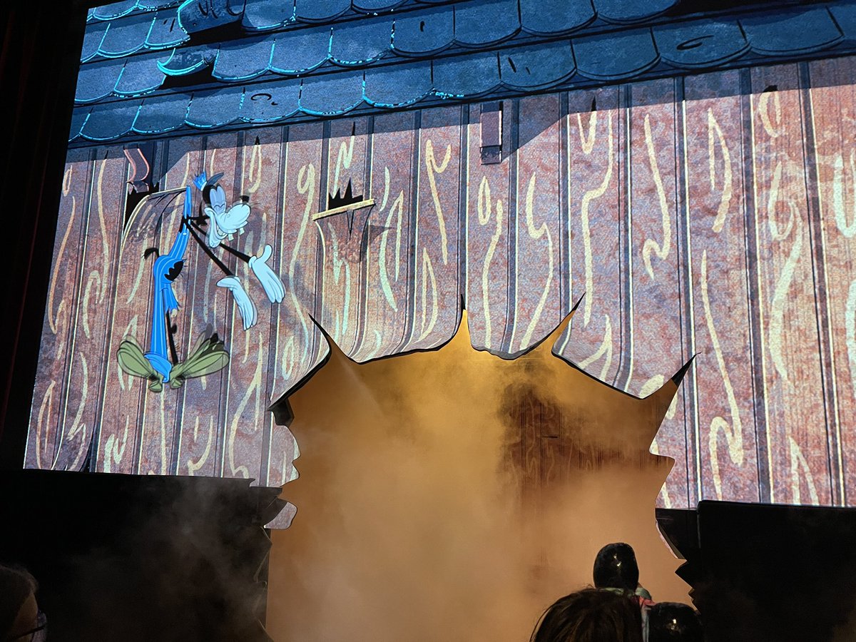 laughingplace's tweet photo. First time seeing the preshow in over a year! #WDW #mouserulesapply https://t.co/jEXEwoCtZa