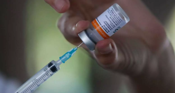 expressourb's tweet image. Imunização de pessoas com 56 e 57 anos acontece hoje em vários pontos. Saiba o dia em que você pode se vacinar e os locais de vacinação no nosso site: bit.ly/2SGZ3C1.