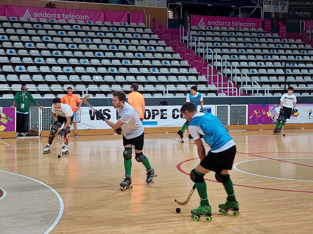 WSERinkHockey's tweet photo. #okeuropecup #okeurocup #okandorra
Training session @cpcalafell https://t.co/PZ96kBjT3p