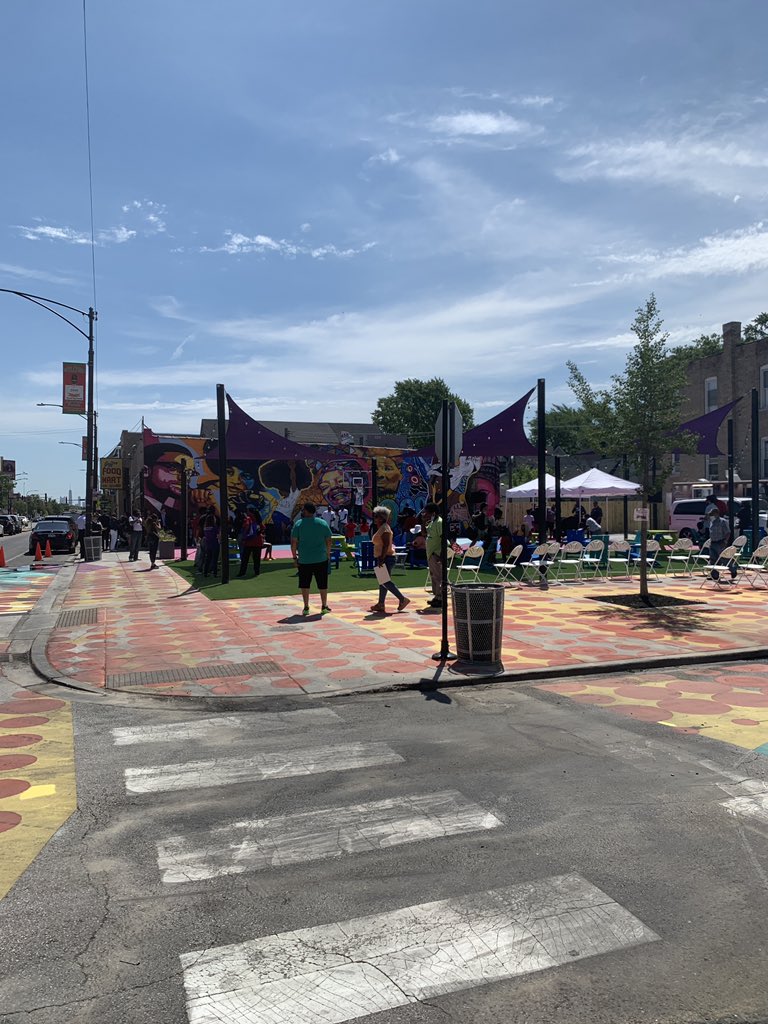SCY_Chicago's tweet photo. Today SCY had the pleasure of celebrating alongside the #Austin community at the ribbon cutting of the POP Courts! Kudos to all who had a hand  in bringing this project to fruition! @LurieHCN 
#chicago https://t.co/hUQxeiTck9