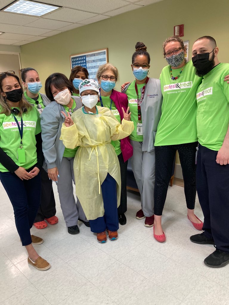 EinsteinMed's tweet photo. einsteinpath: With #COVID19 in retreat, @MontefioreNYC #Pathology w/#MontefioreObGyn &amp; #MontefioreRadiology offered free #CancerScreenings to #BronxWomen in need 💖🌈 Read: https://t.co/XeOaSMkFnD #SeeTestTreat2021 @CAPFndn #MonteStrong @yokoda_md https://t.co/KAhO4Q68Sn