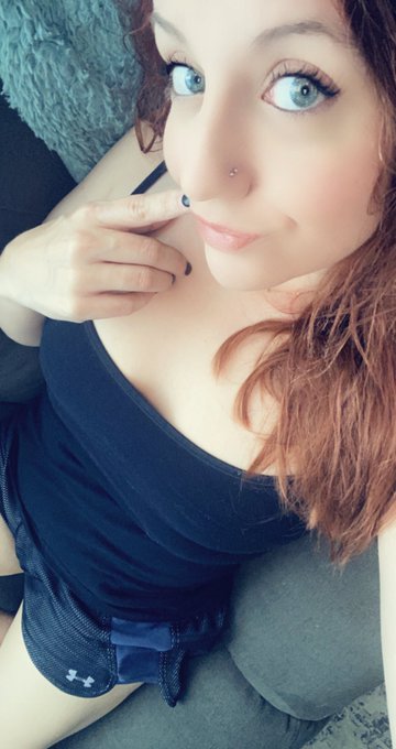 Who wants all of my videos on dropbox for only $50? 💋 https://t.co/uzGfi8MAyA