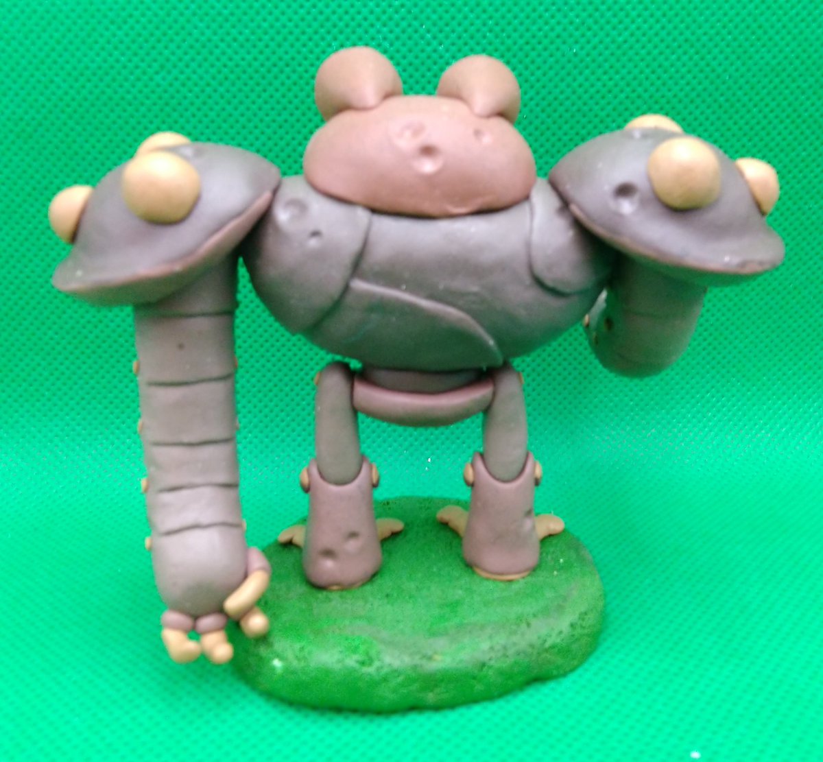 PlagGunpunk's tweet photo. My favorite character from #amphibia 
#Frobo says hi https://t.co/Erh7LoVtg7