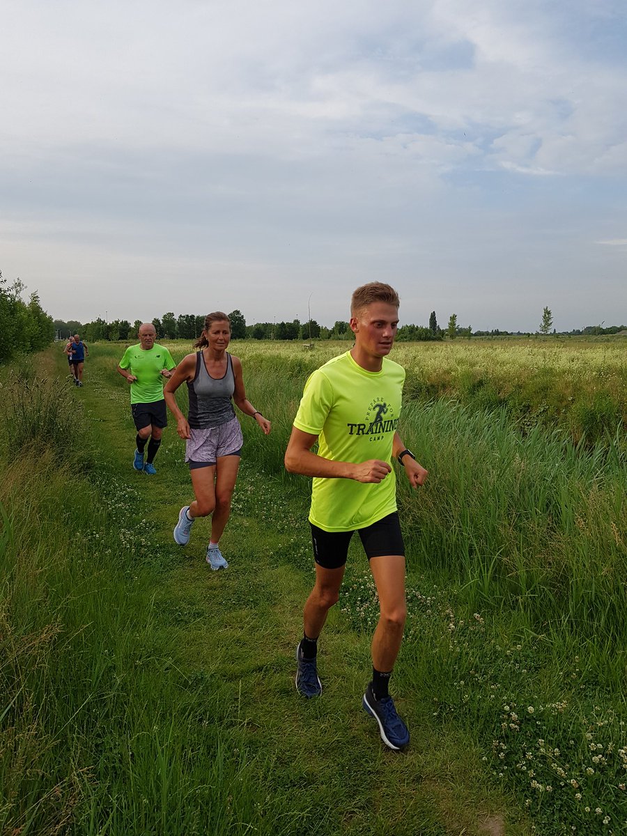 Tonlegerstee's tweet photo. Training gegeven aan de C-groep van @cavenergie . Fartlek en trailen in de Kleine Duiker ! https://t.co/uAgDBvnjdi