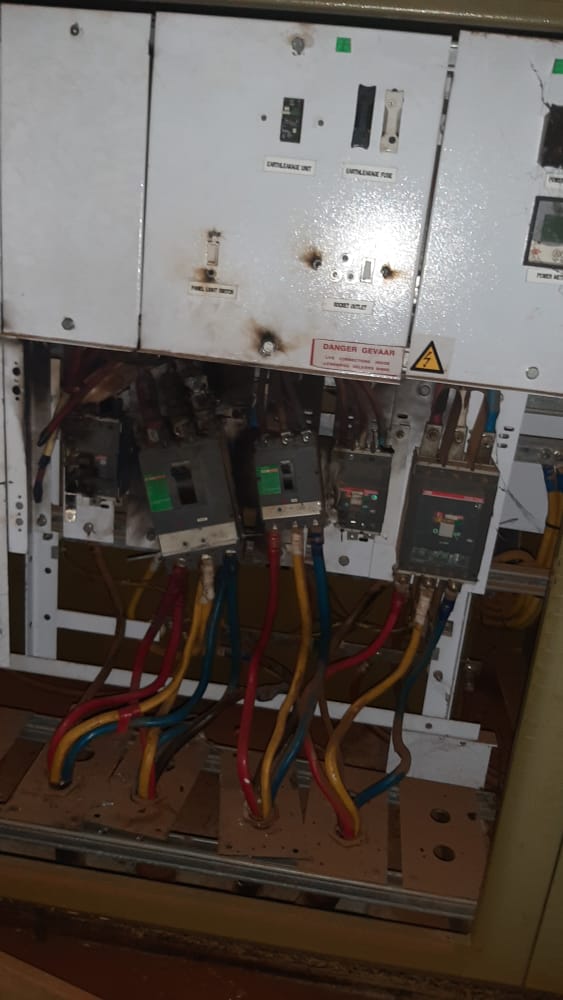 malaza40's tweet photo. @CityPowerJhb several houses in Devland Gardens Extension 32 are without power. That's how our mini substation was left by one of your contractors after promising that they'll come back, kindly assist please... CP2680868 https://t.co/5eqs2qWAiV https://t.co/uwjOQzuyNC